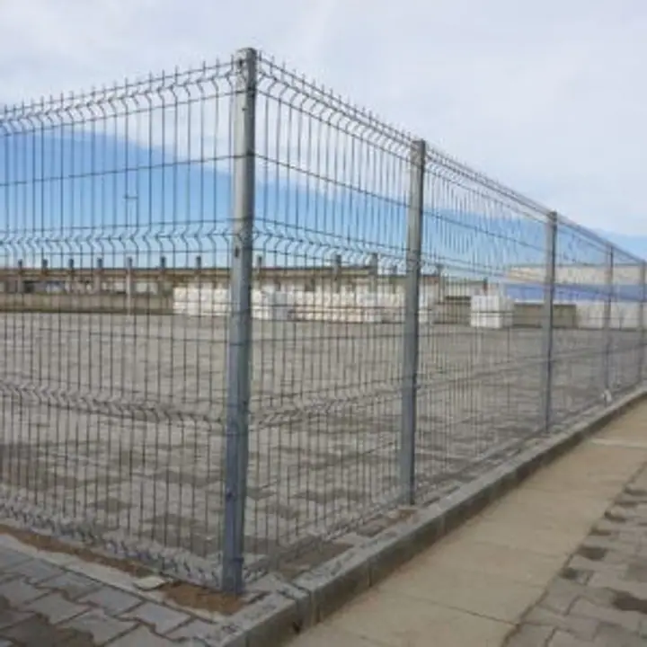 Panou plasa bordurata