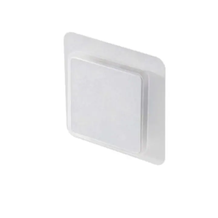 Aplica alba din metal si acril Onyx