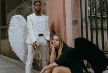 internetromania.ro persona dubla a angajatului modern laude pe linkedin critici sub anonimat pe reddit de ce se intampla